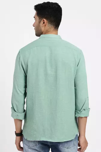 men's green solid slim fit shirt
