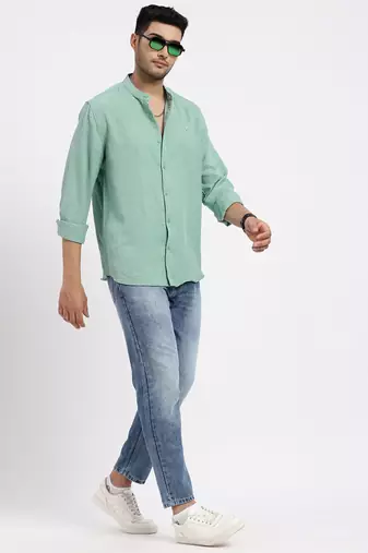 men's green solid slim fit shirt