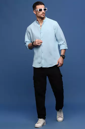 men's blue solid slim fit shirt