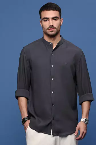 men's charcoal solid slim fit shirt