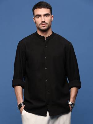 Showoff men's black solid slim fit shirt 2