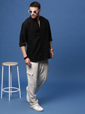 Showoff men's black solid slim fit shirt 5