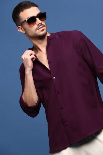 Showoff men's purple solid slim fit shirt