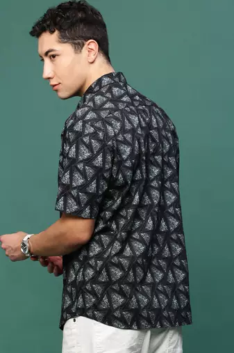 men's black geometric slim fit shirt