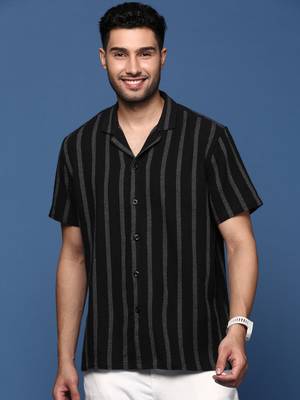 Showoff men's cuban collar striped black relaxed fit shirt 2