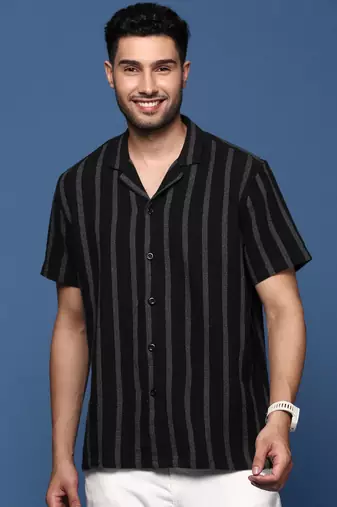 Showoff men's cuban collar striped black relaxed fit shirt