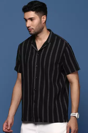 Showoff men's cuban collar striped black relaxed fit shirt