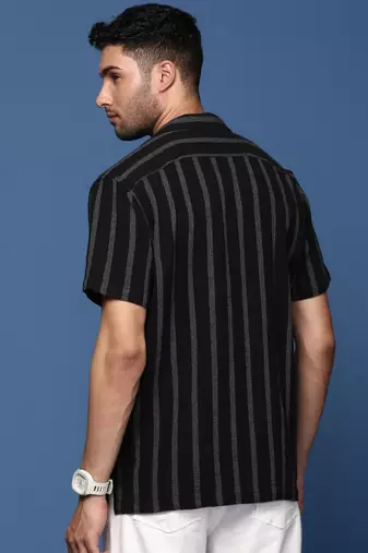 Showoff men's cuban collar striped black relaxed fit shirt