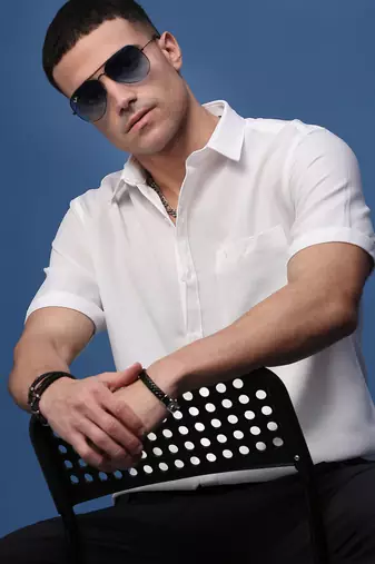 men's white solid slim fit shirt
