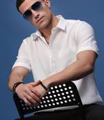 men's white solid slim fit shirt