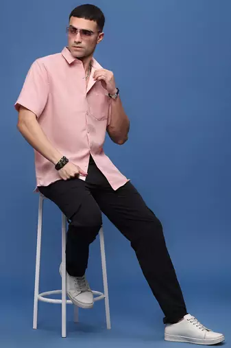 men's peach solid slim fit shirt