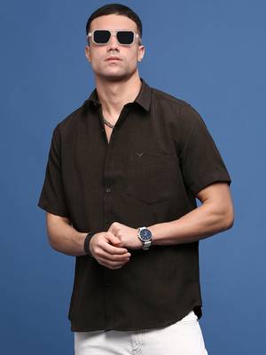 men's green solid slim fit shirt 1