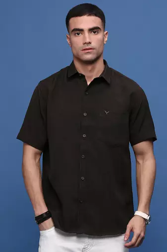 men's green solid slim fit shirt