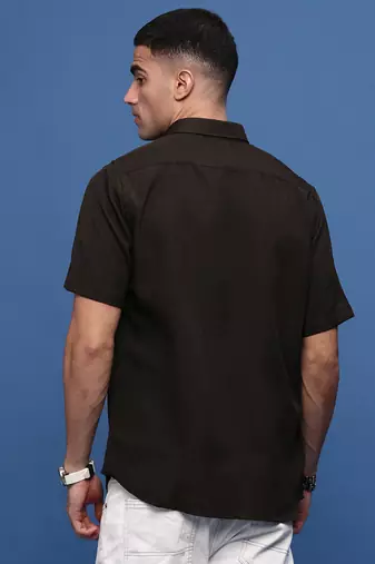 men's green solid slim fit shirt