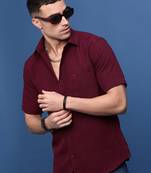 men's burgundy solid slim fit shirt