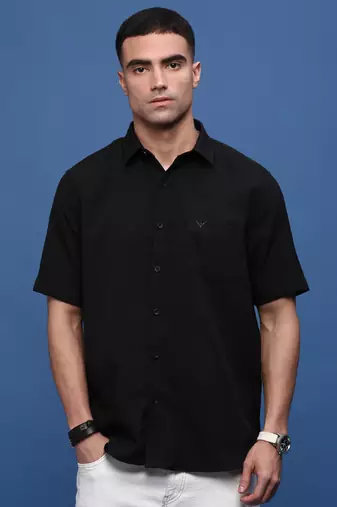 men's black solid slim fit shirt