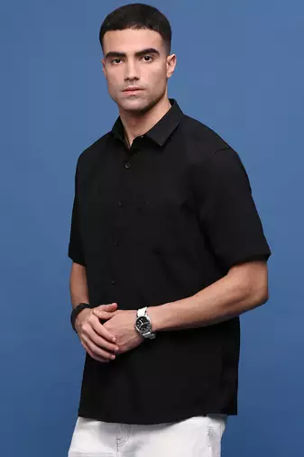 men's black solid slim fit shirt