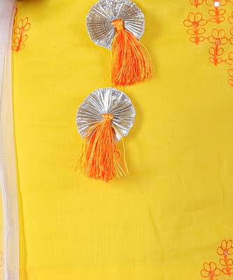 White lehanga and yellow choli with dupatta ethnic set 4