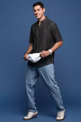 men's solid black slim fit shirt