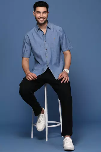 men's solid blue slim fit shirt