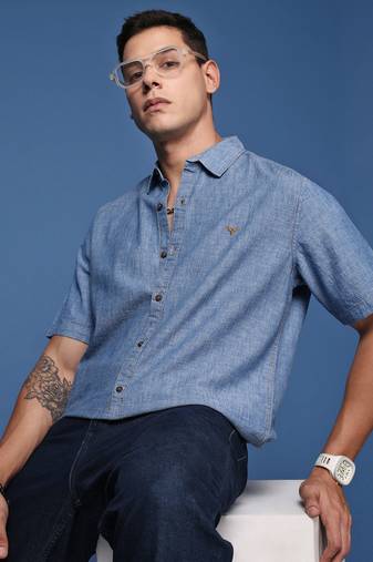men's solid blue slim fit shirt