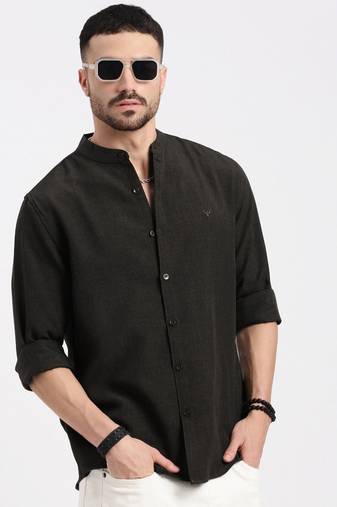 men's olive solid slim fit shirt