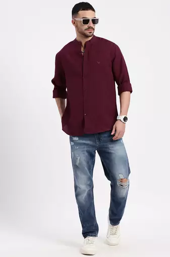 men's maroon solid slim fit shirt