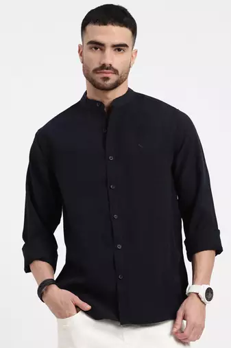 men's navy blue solid slim fit shirt