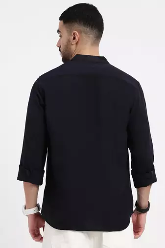 men's navy blue solid slim fit shirt