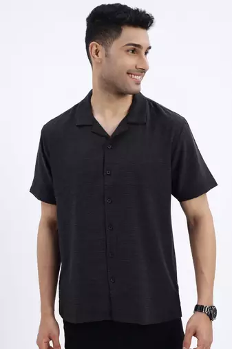 men's black solid cuban collar relaxed fit shirt