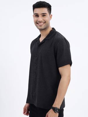 men's black solid cuban collar relaxed fit shirt 3