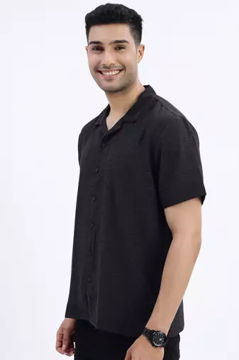 men's black solid cuban collar relaxed fit shirt