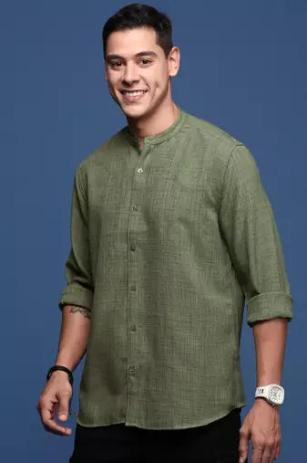Showoff men's mandarin collar solid green slim fit shirt