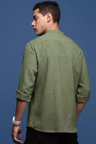 Showoff men's mandarin collar solid green slim fit shirt