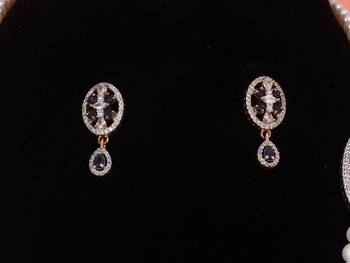 White pearl necklace-sets 2