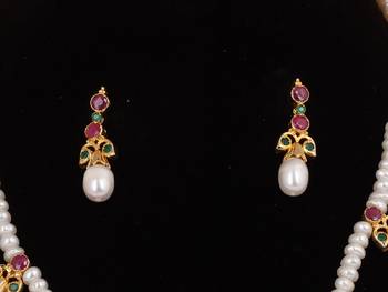 White pearl necklace-sets 2