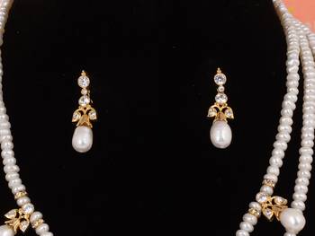 White pearl necklace-sets 2