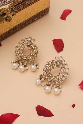 Leaf Pattern Earrings with Transparent Stone Accents 1