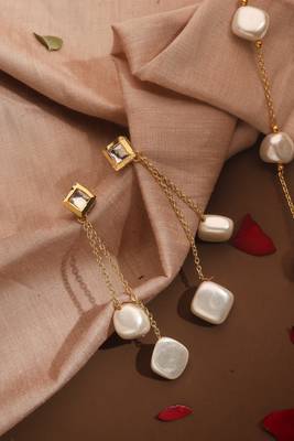 White Pearl Necklace 2