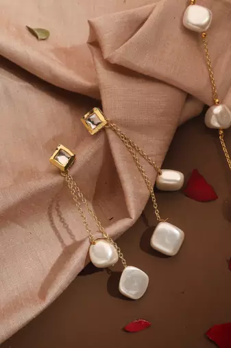 White Pearl Necklace