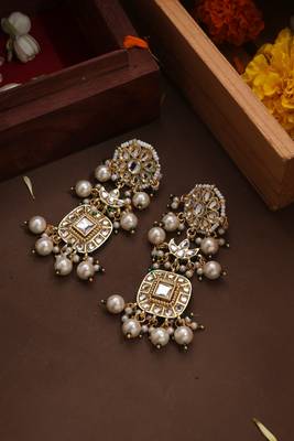 Kundan Earrings with Pearl Danglers 3
