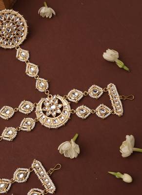 Kundan Stone Studded Haath Phool 3