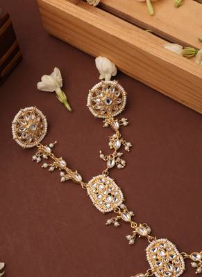 Kundan Stone Studded Haath Phool 3