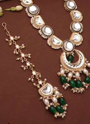 Kundan long necklace set with green beads 3