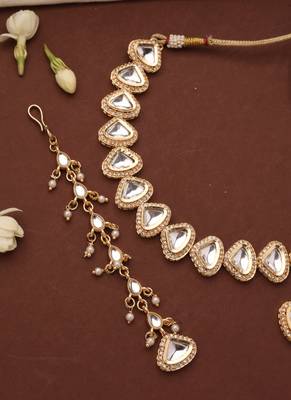 Kundan Triangle Shape Necklace Set 3