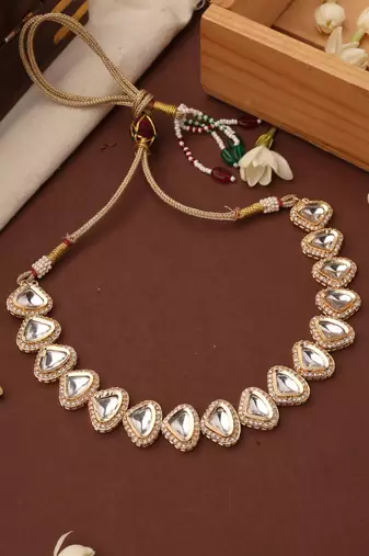 Kundan Triangle Shape Necklace Set