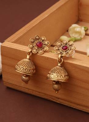 Gold Plated Temple Necklace Set with Flower Motif 4