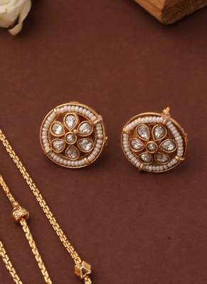 Five-Layer Necklace Set with Round Pendants and White Stones 3