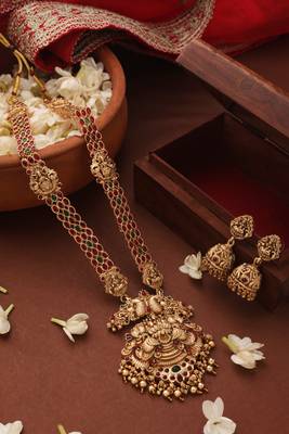 Grand Temple Jewellery Set with Lakshmi Pendant 1