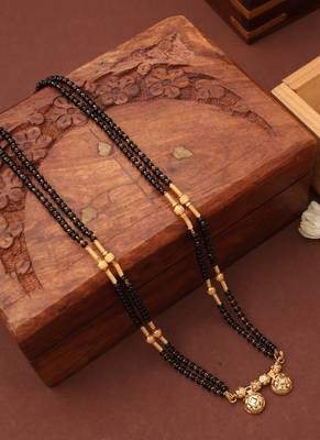 Vaati pendant mangalsutra with black and gold beaded chain 3